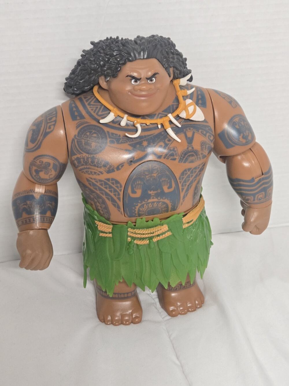 Disney’s 16” Talking Mega Maui Moana 2015 Polynesian Culture Singing NO HOOK